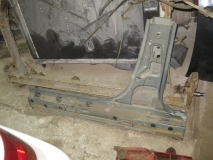 Порог правый Nissan Primera P12