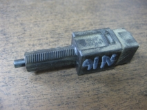 Датчик включения стопсигнала Nissan Almera N16